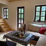 بيت للعطل Moonica Rujiste